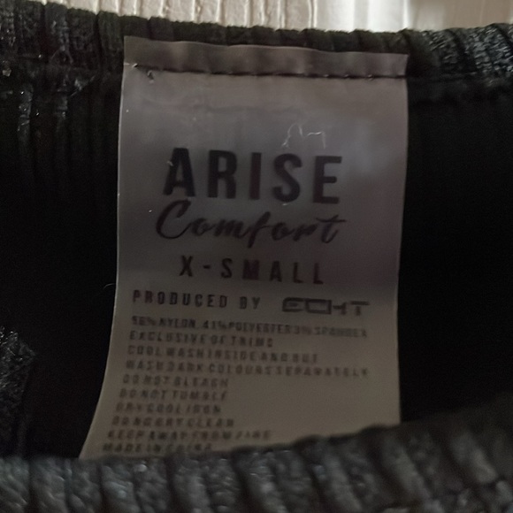 Echt long sleeve crop top - Picture 2 of 3